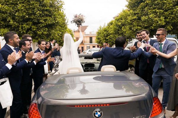 novios-saliendo-de-la-iglesia